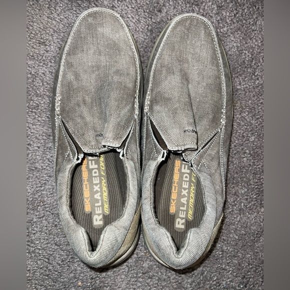 Men’s Sketchers Relaxed Fit Slip-Ons - Picture 1 of 4